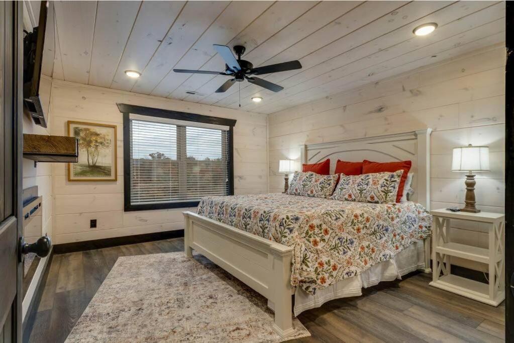 Blue Moon Ridge: Brand New Cabin! 5 Bedrooms, Pool/Hot Tub, Theatre Pigeon Forge Exterior foto